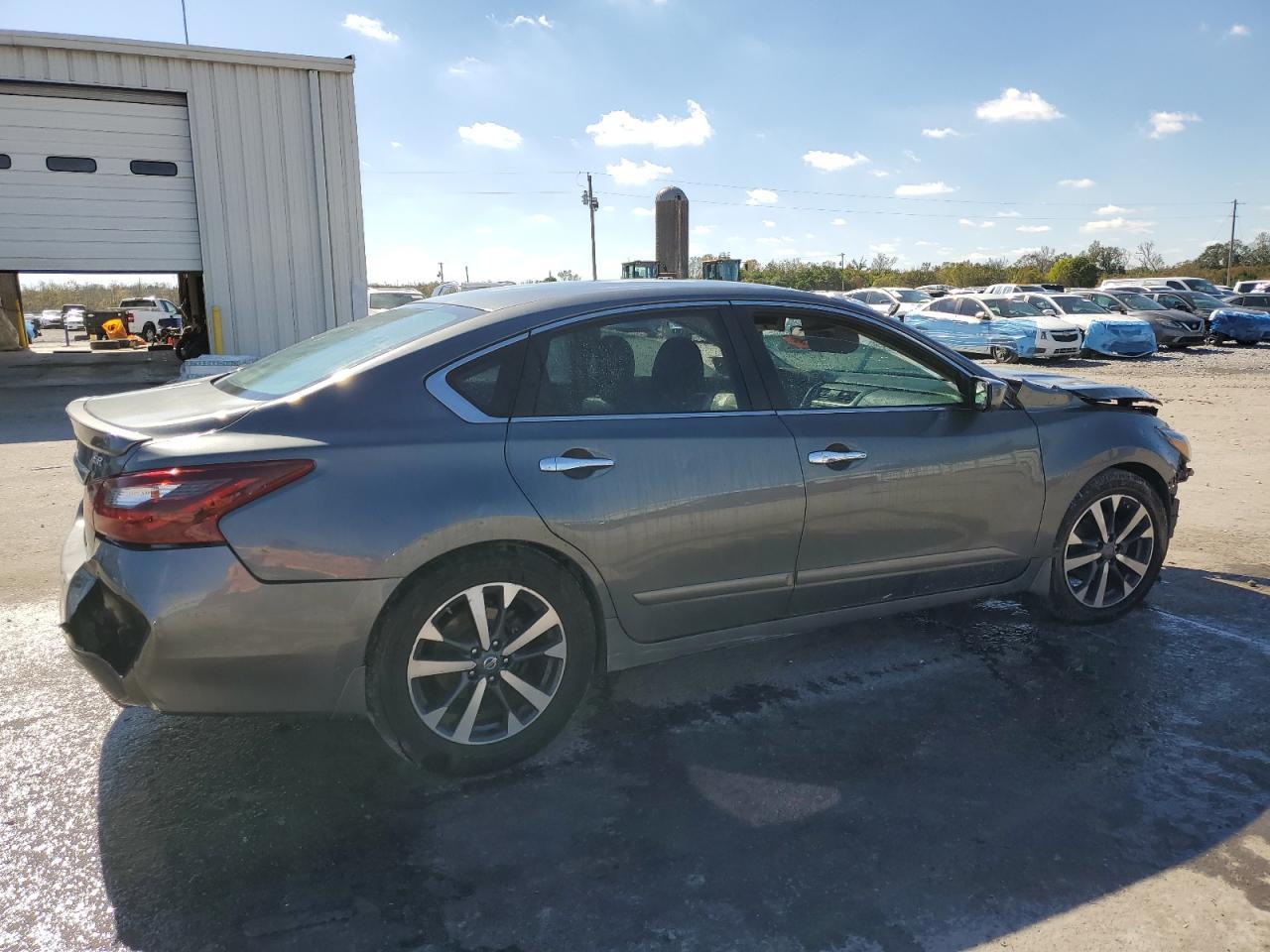 2017 Nissan Altima 2.5 Sr - Фото 3