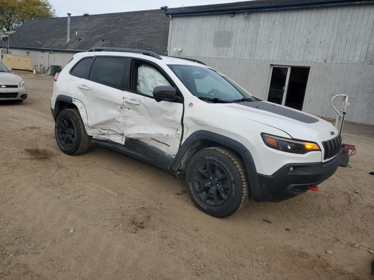 2019 Jeep Cherokee Trailhawk - Image 4