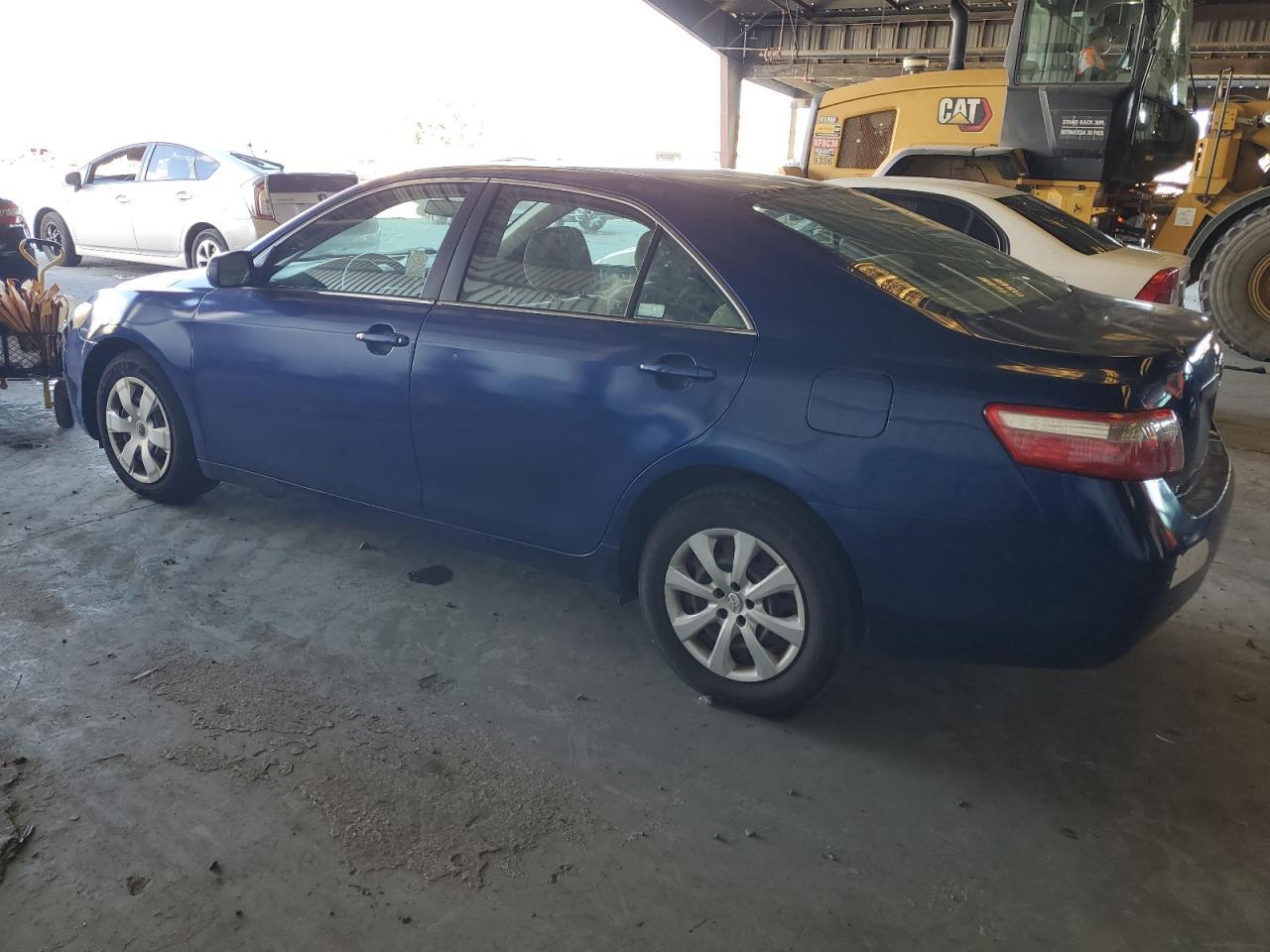 2009 Toyota Camry Base - Фото 2