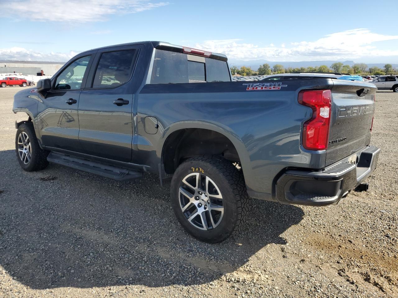 2020 Chevrolet Silverado K1500 Lt Trail Boss - Image 2