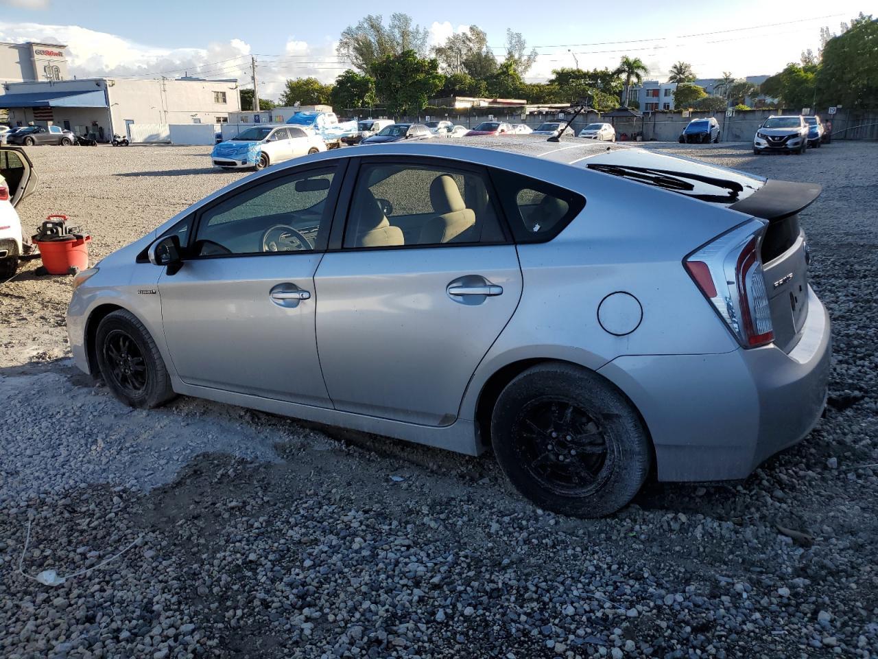 2014 Toyota Prius - Фото 2