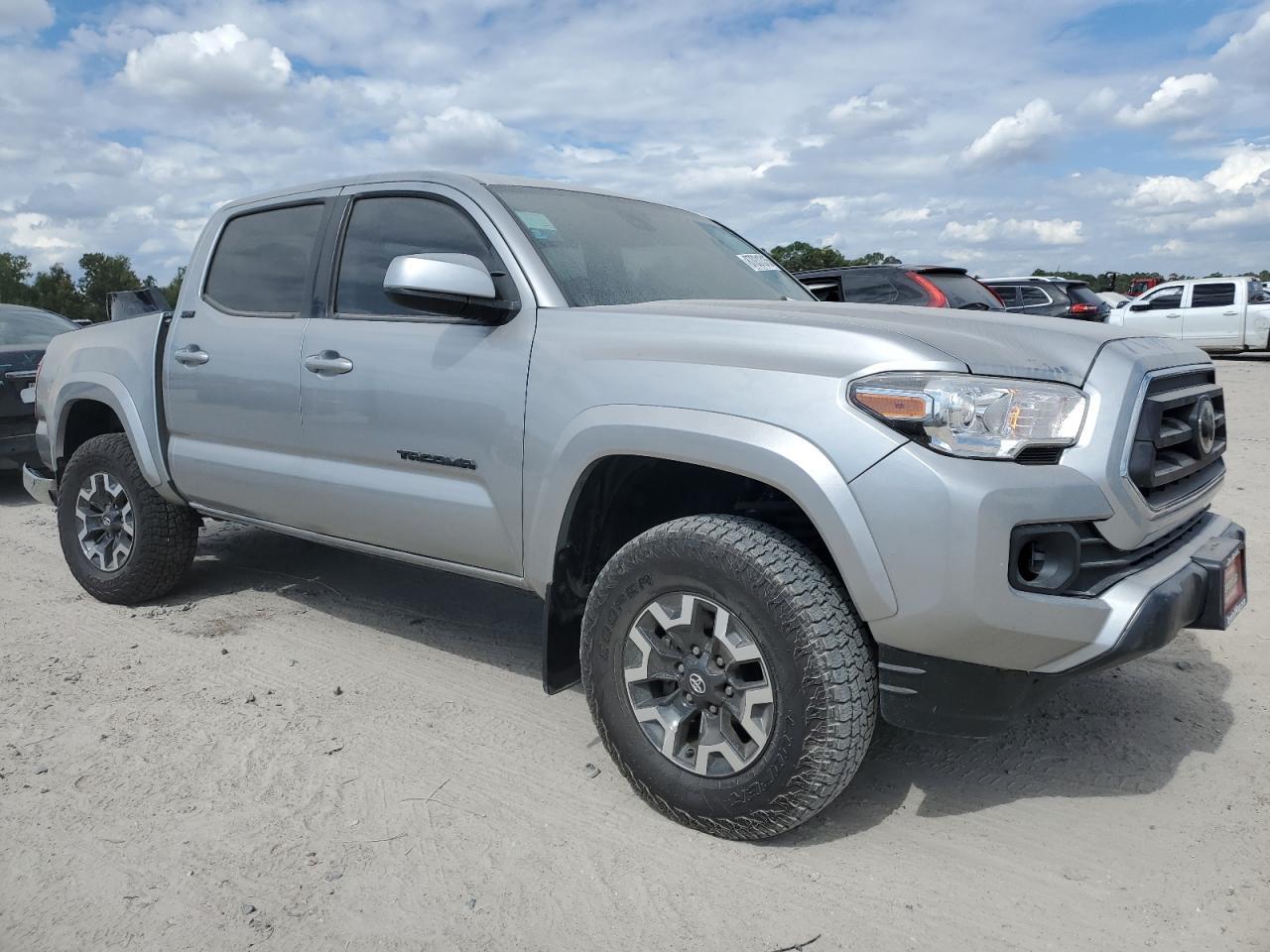 2022 Toyota Tacoma Double Cab - Image 4