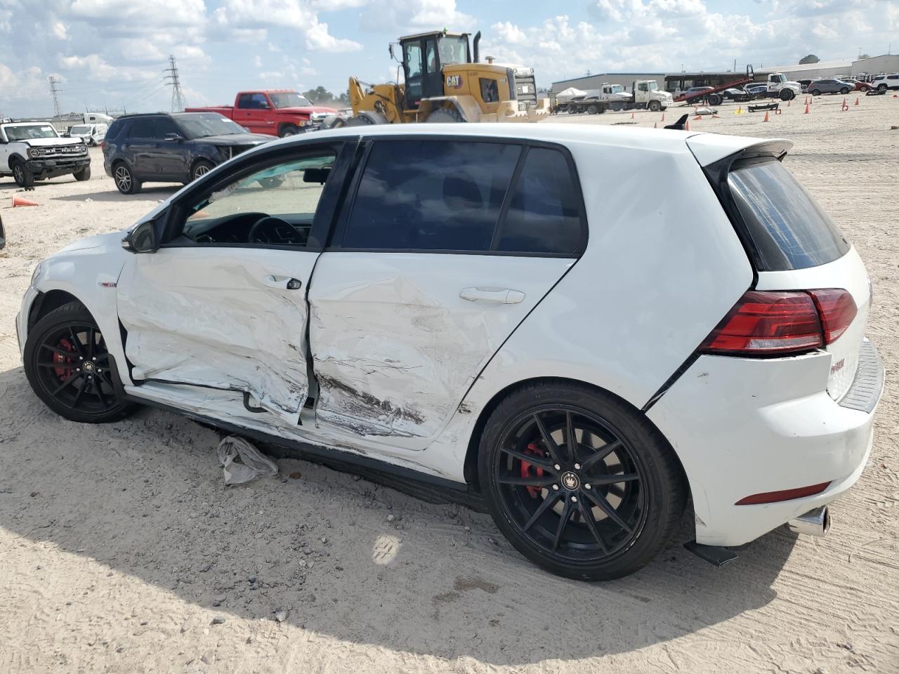 2019 Volkswagen Gti S - Фото 2