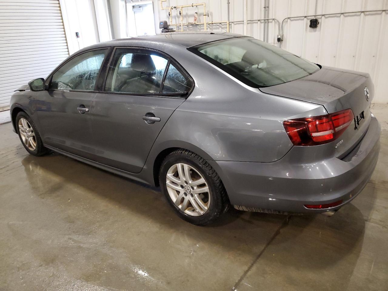 2018 Volkswagen Jetta S - Фото 2