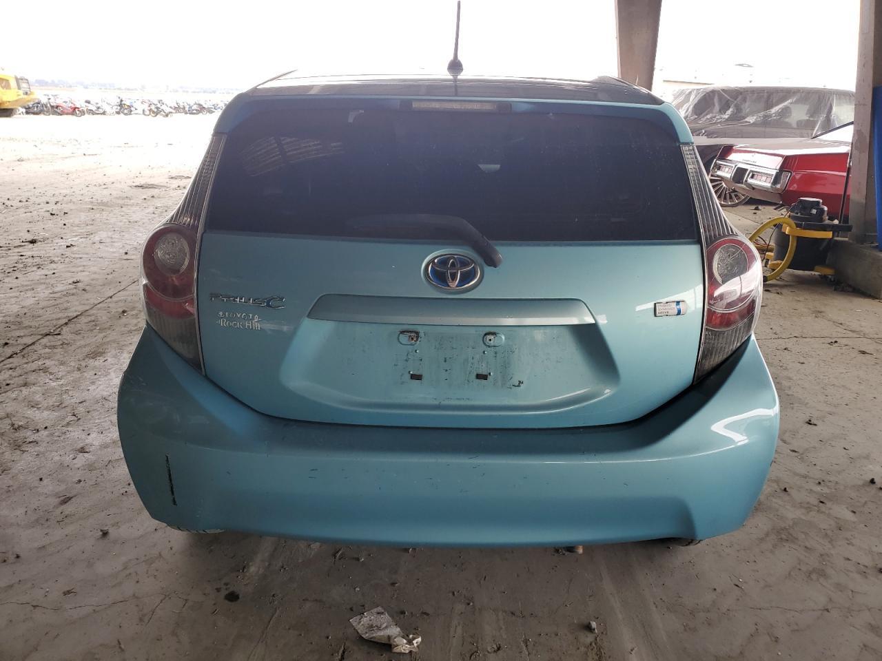 2013 Toyota Prius C - Фото 6