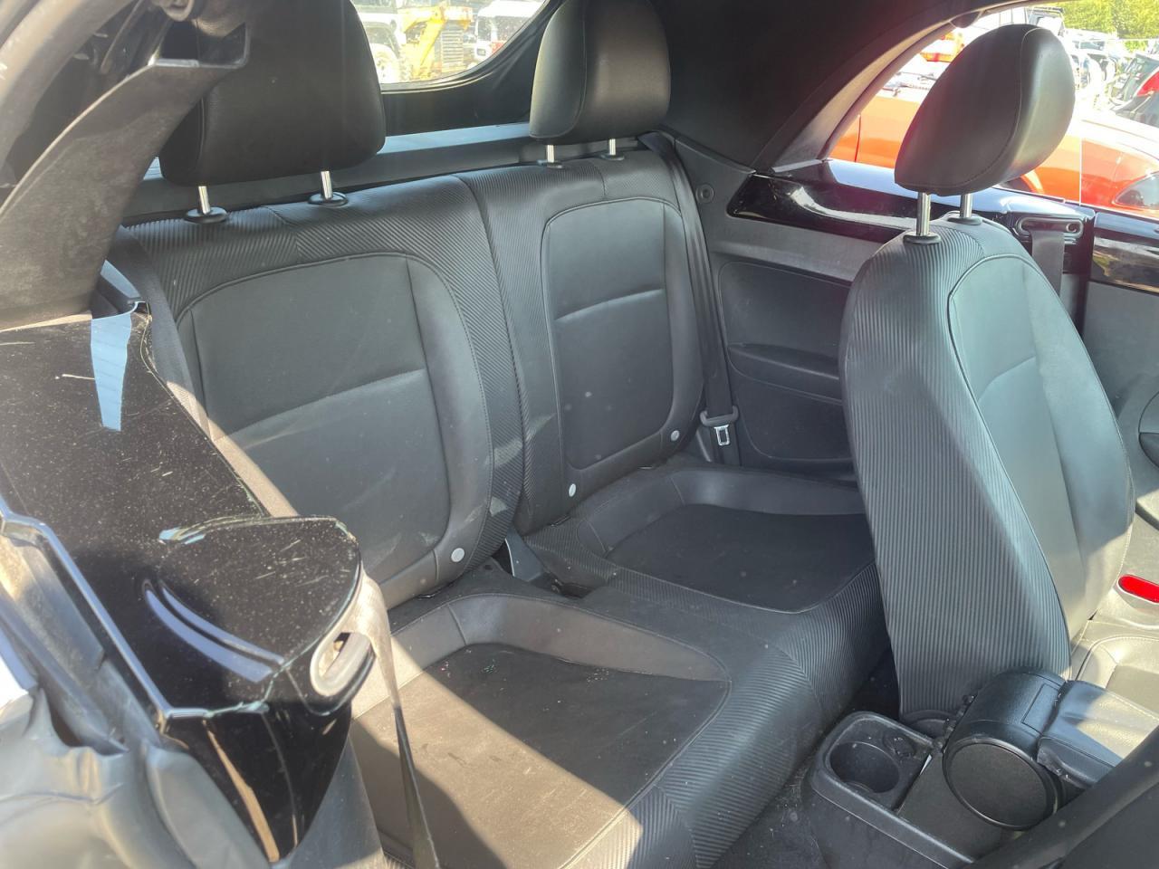 2014 Volkswagen Beetle - Image 6