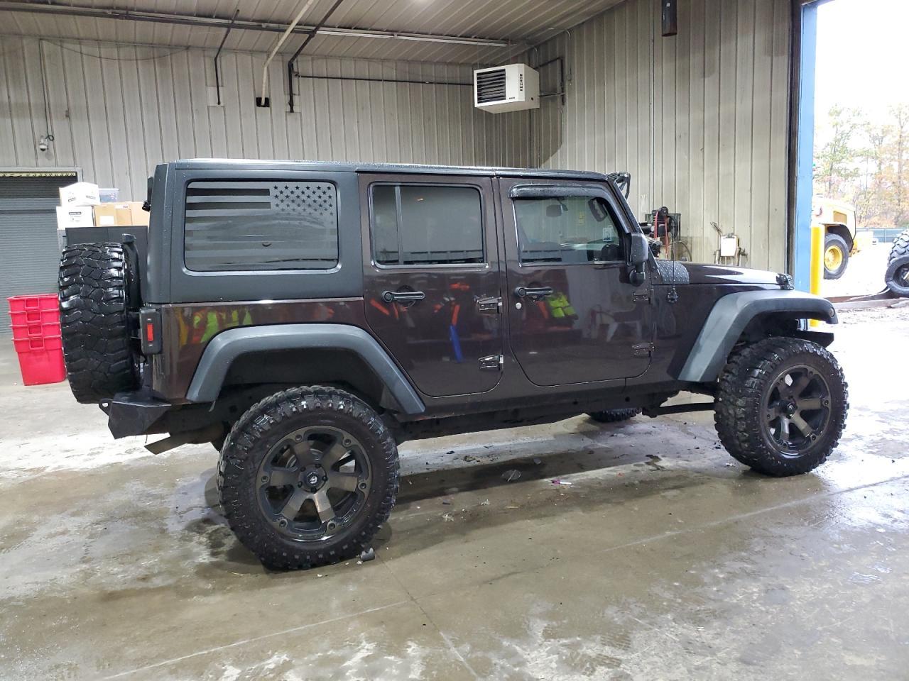 2013 Jeep Wrangler Unlimited Sport - Image 3