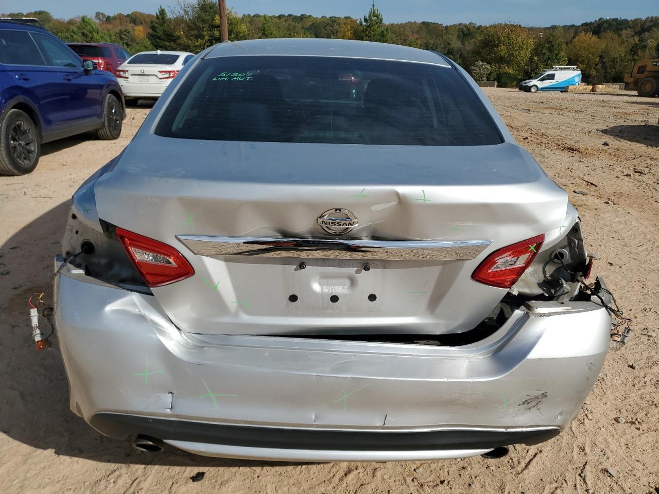 2017 Nissan Altima 2.5 - Image 6