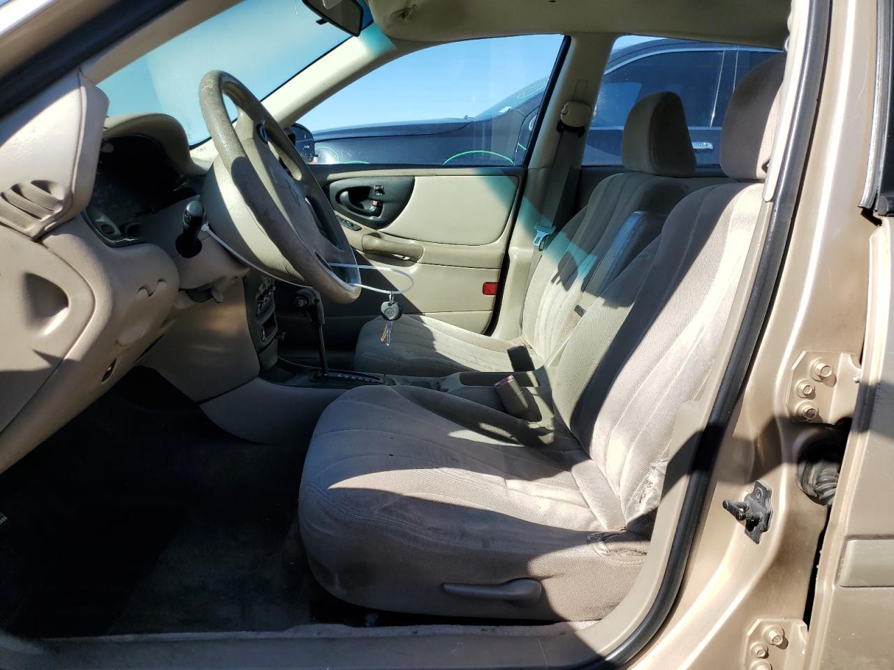 2004 Chevrolet Classic - Фото 7