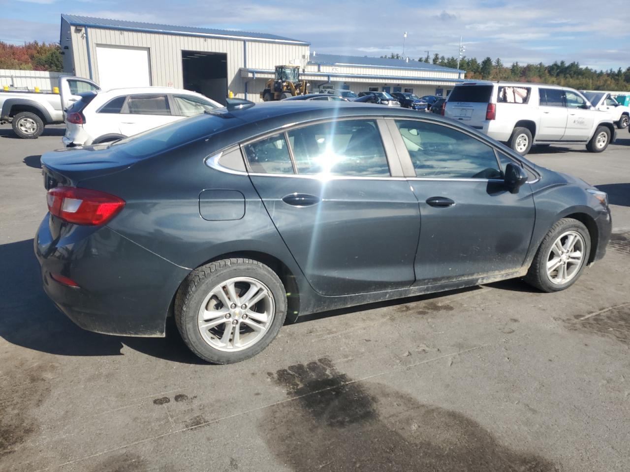 2018 Chevrolet Cruze Lt - Фото 3