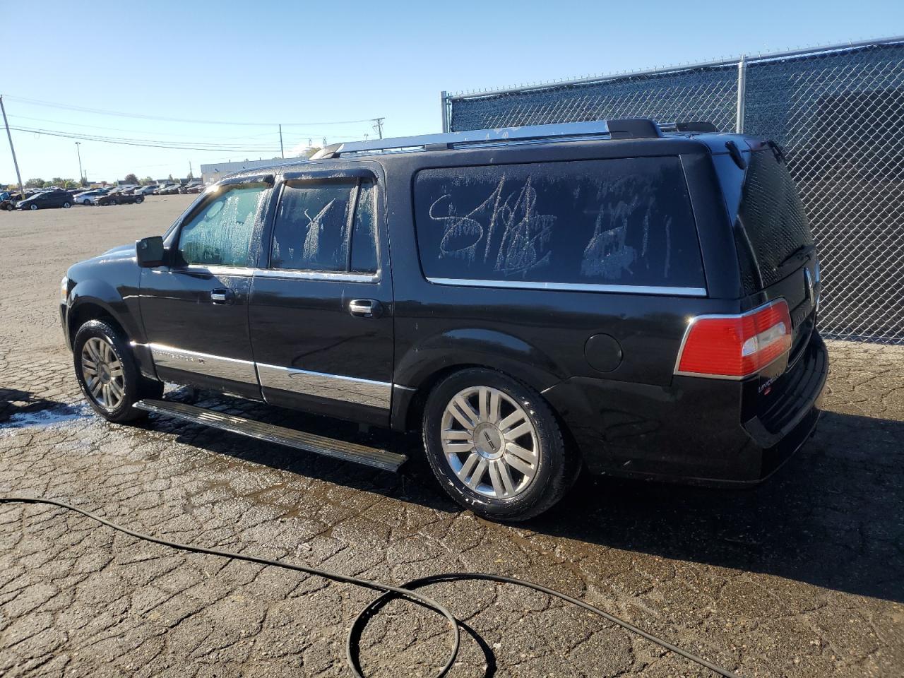 2012 Lincoln Navigator L - Фото 2