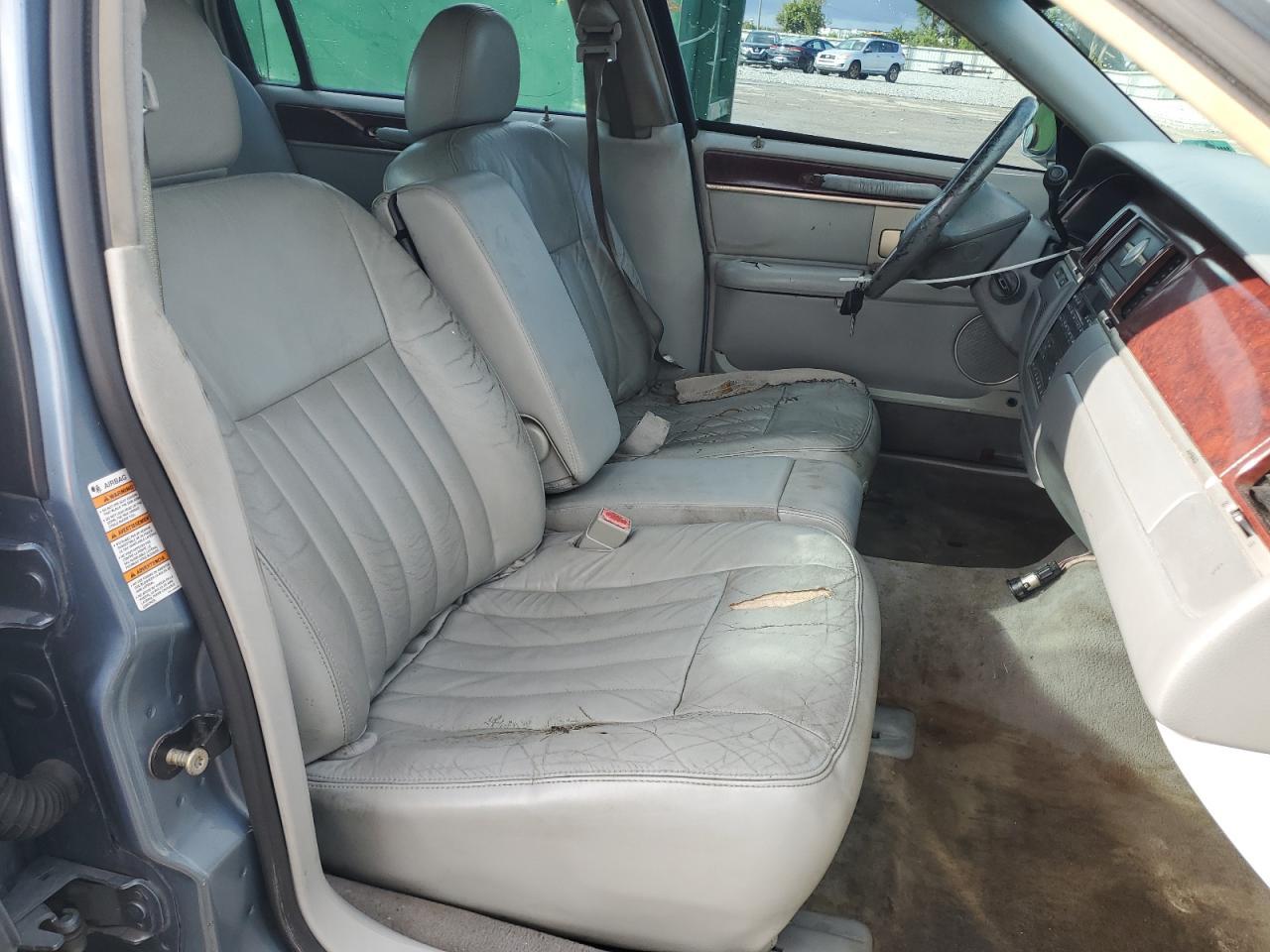 2004 Lincoln Town Car Executive - Фото 7