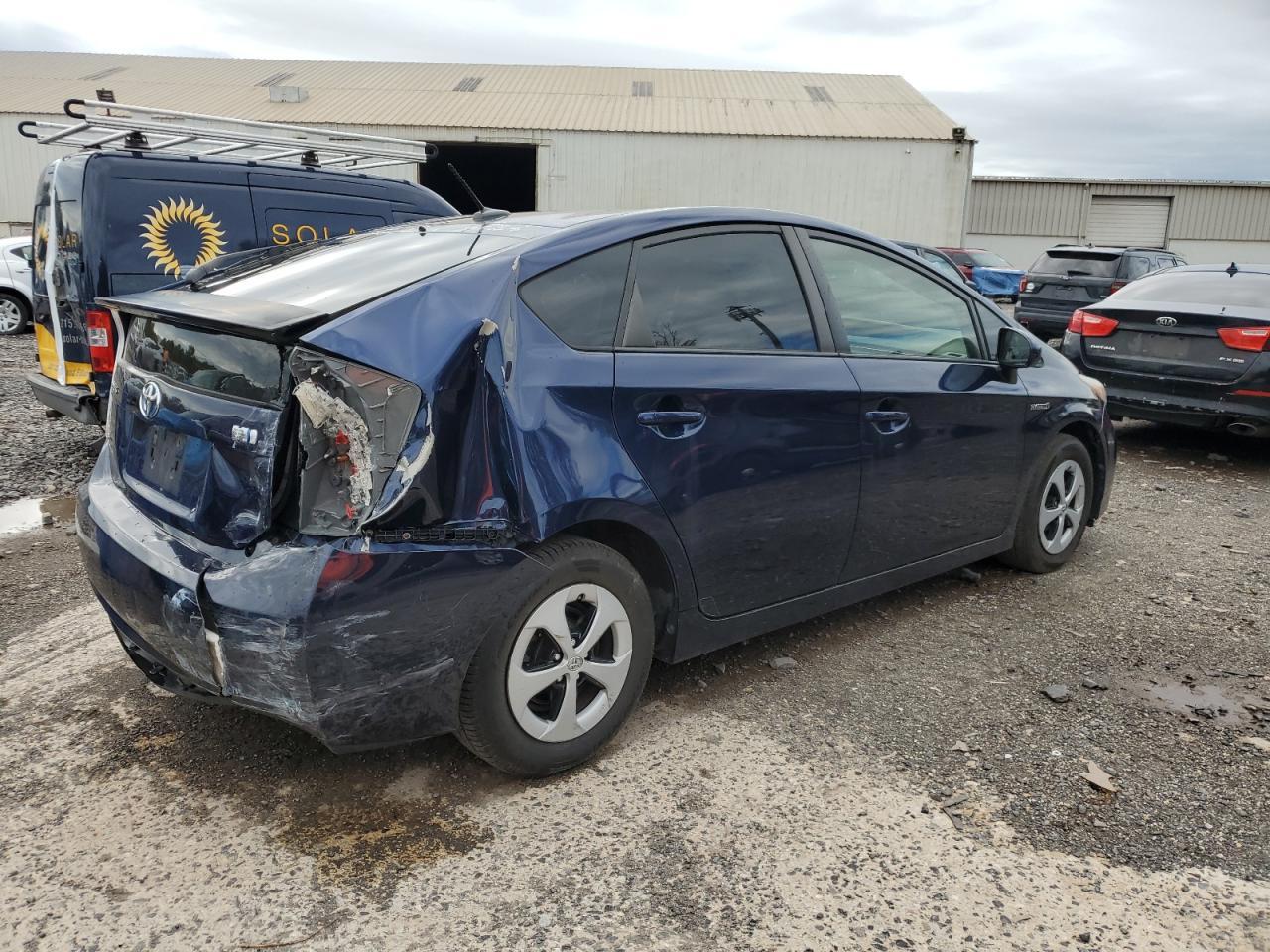 2012 Toyota Prius - Image 3