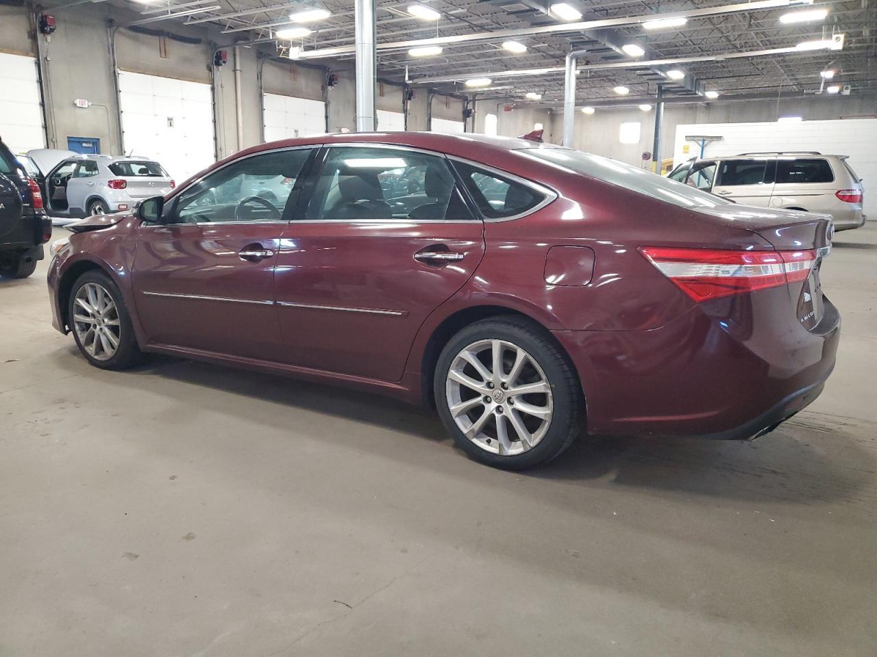 2013 Toyota Avalon Base - Фото 2
