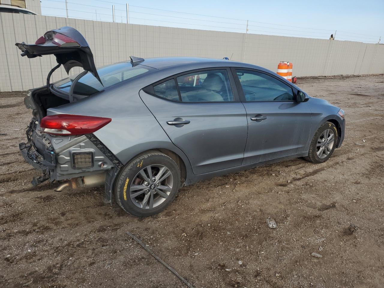 2018 Hyundai Elantra Sel - Image 3