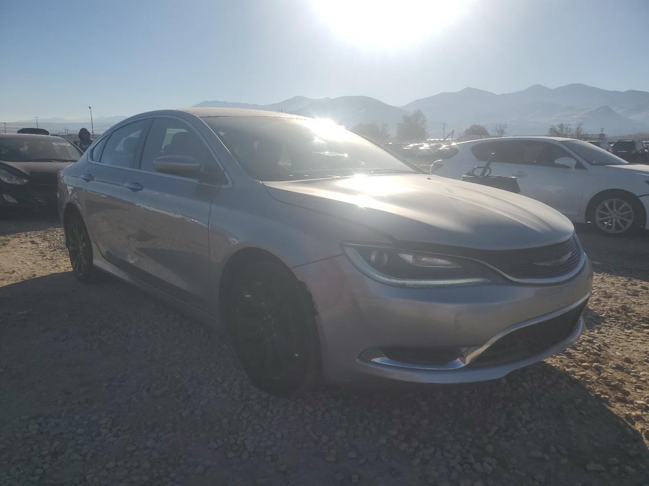 2015 Chrysler 200 Limited - Image 4