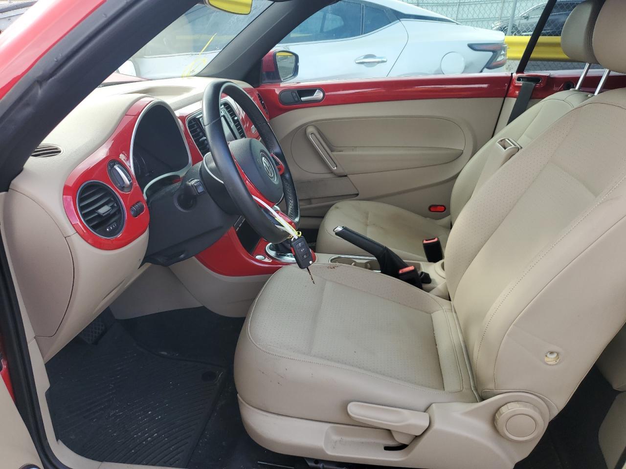 2019 Volkswagen Beetle S - Фото 7