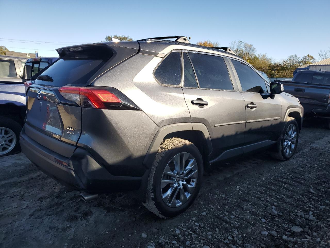 2021 Toyota Rav4 Xle Premium - Image 3