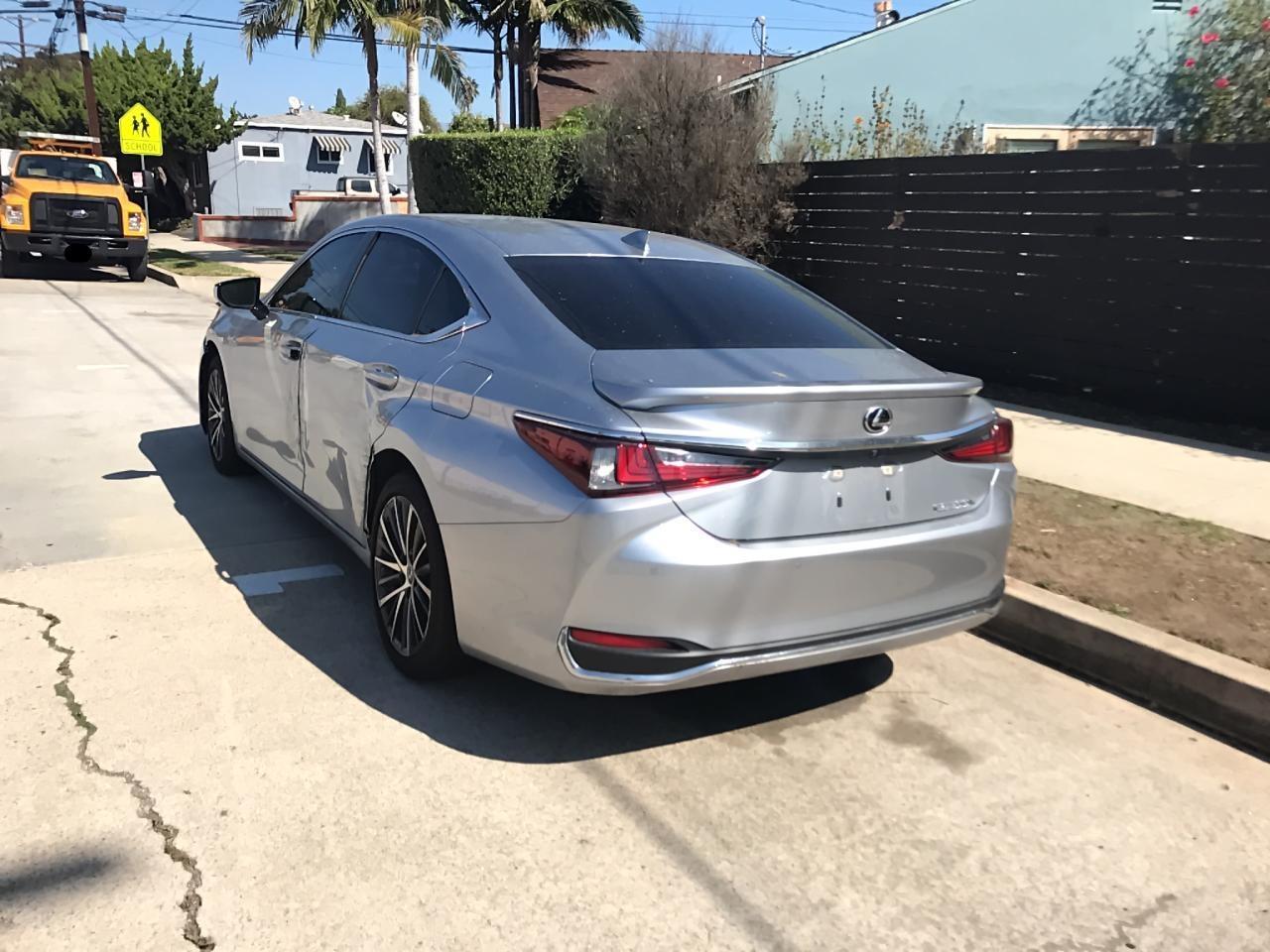2023 Lexus Es 300H Base - Image 3