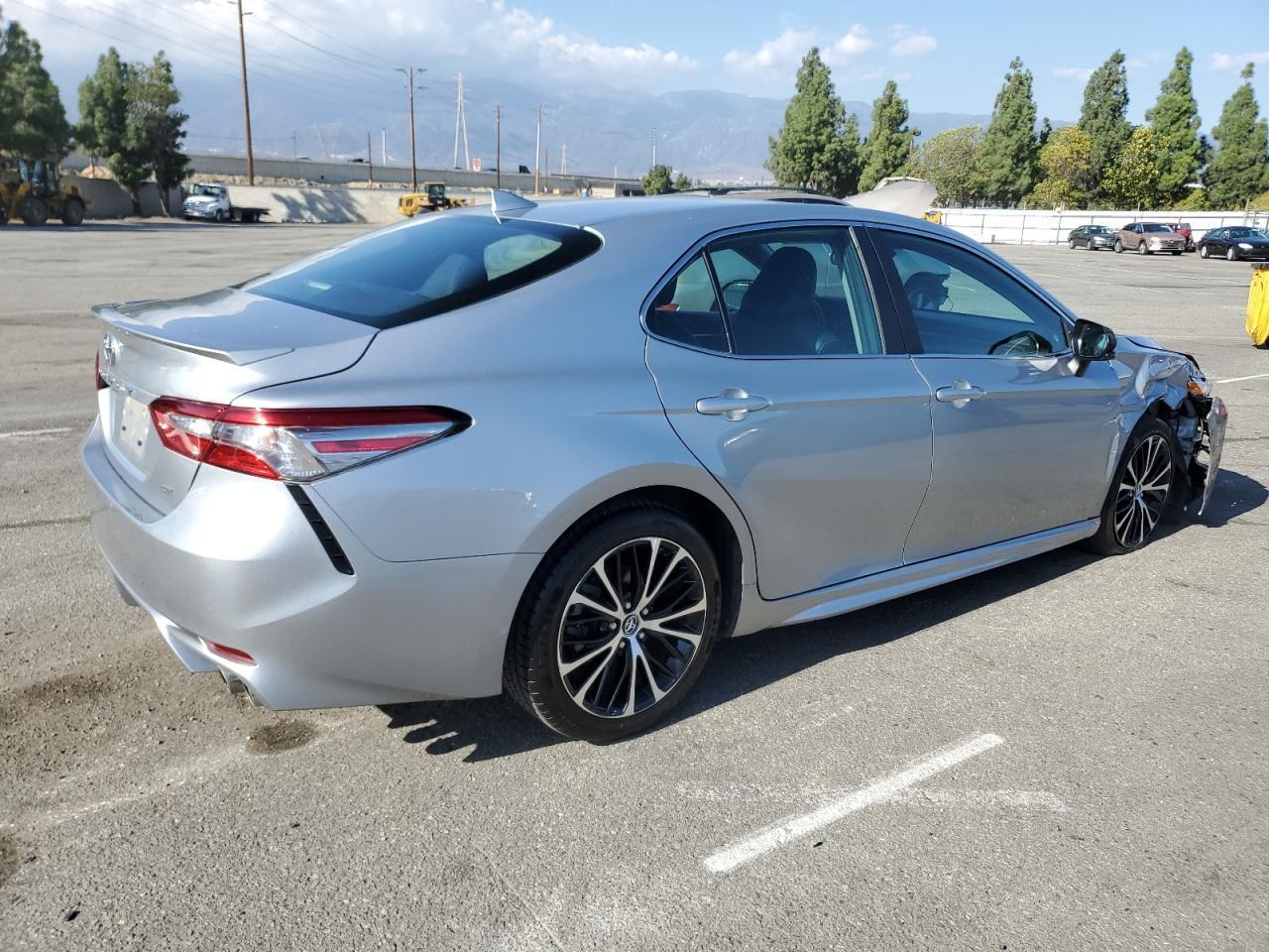 2019 Toyota Camry L - Image 3