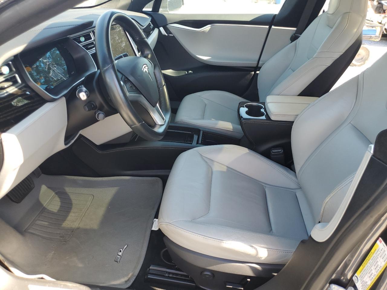 2016 Tesla Model S - Image 7