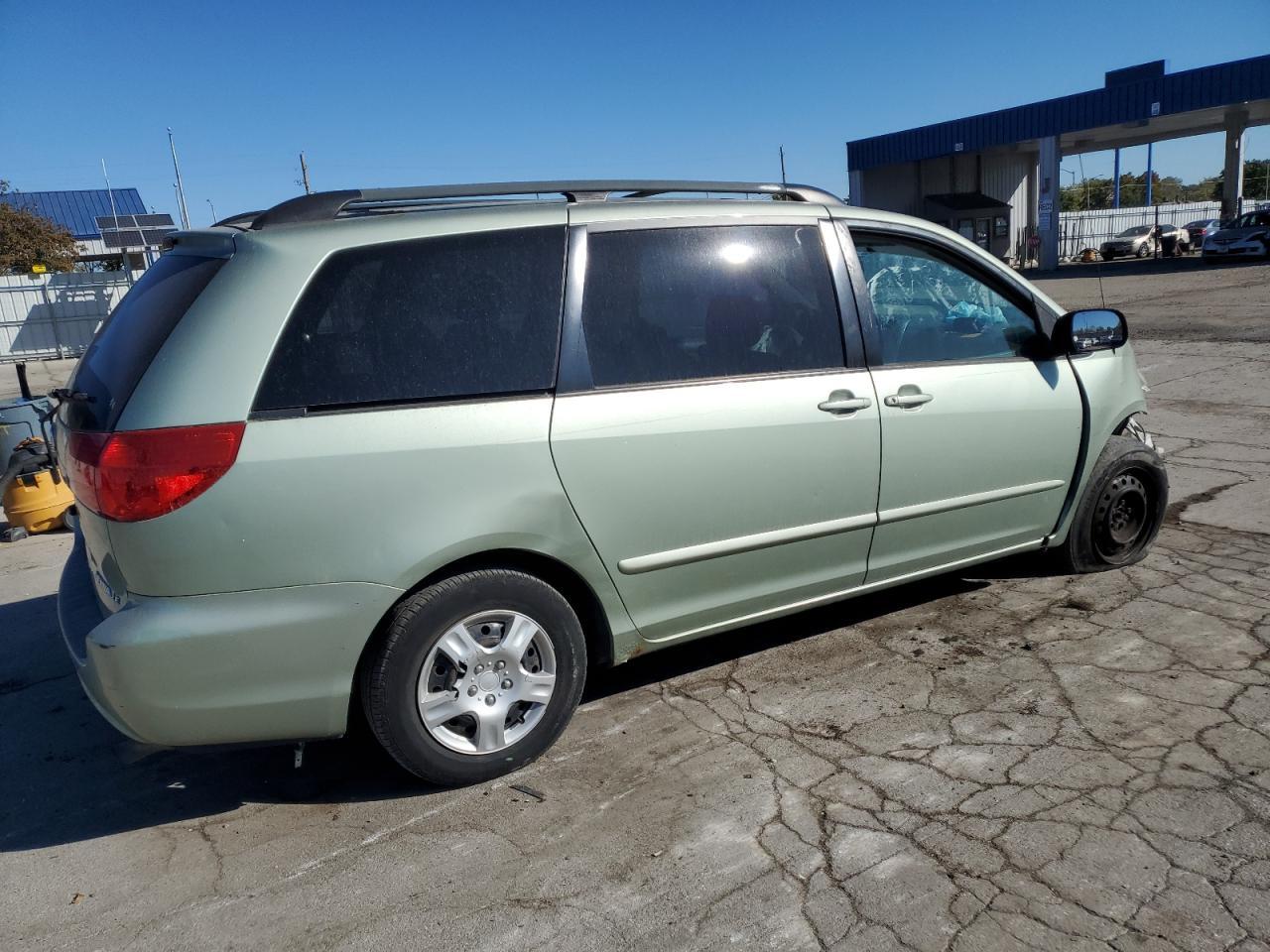 2006 Toyota Sienna Ce - Image 3