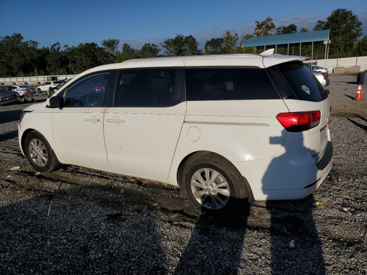 2016 Kia Sedona Lx - Фото 2