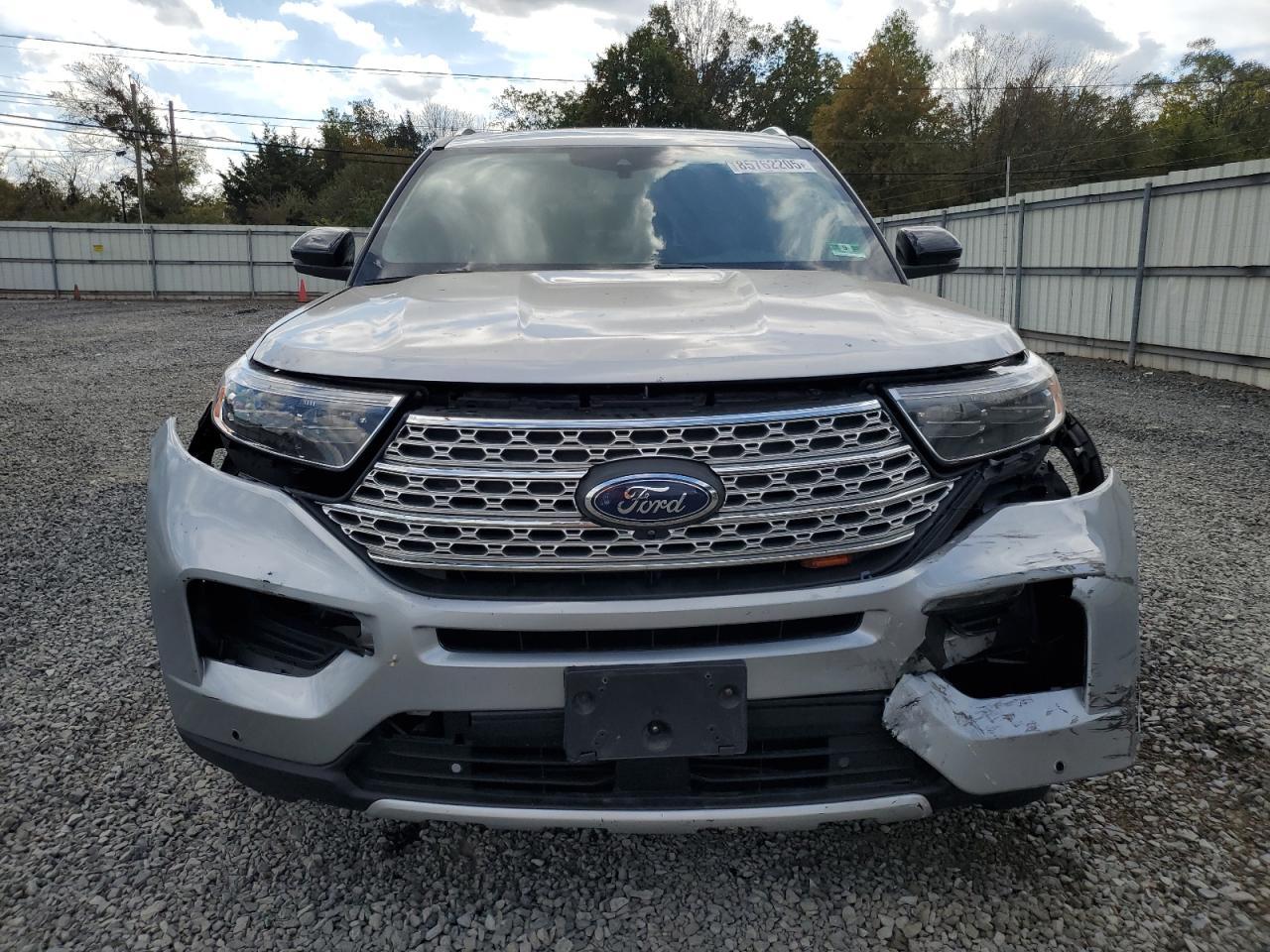 2020 Ford Explorer Limited - Image 5
