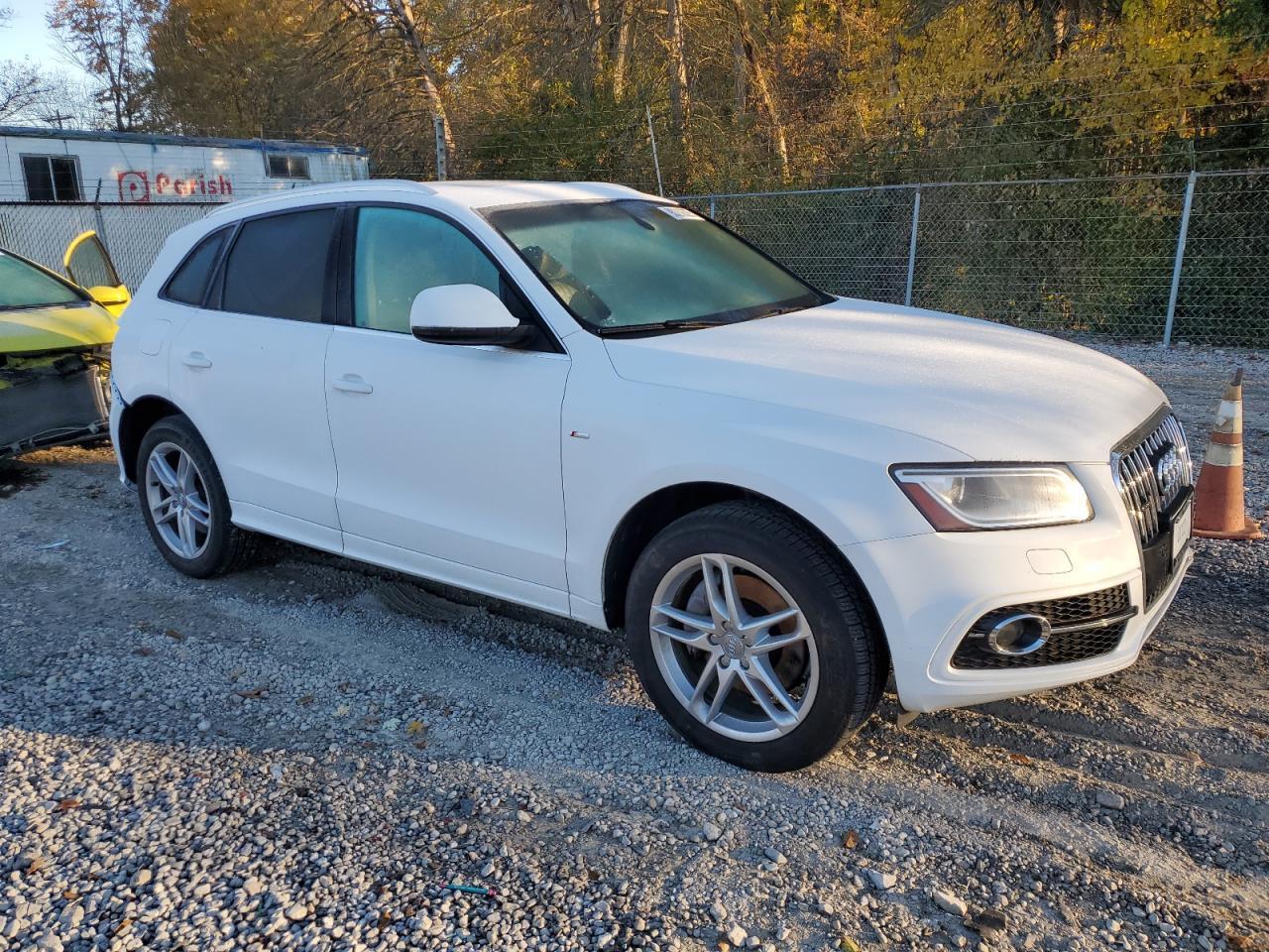 2013 Audi Q5 Premium Plus - Image 4