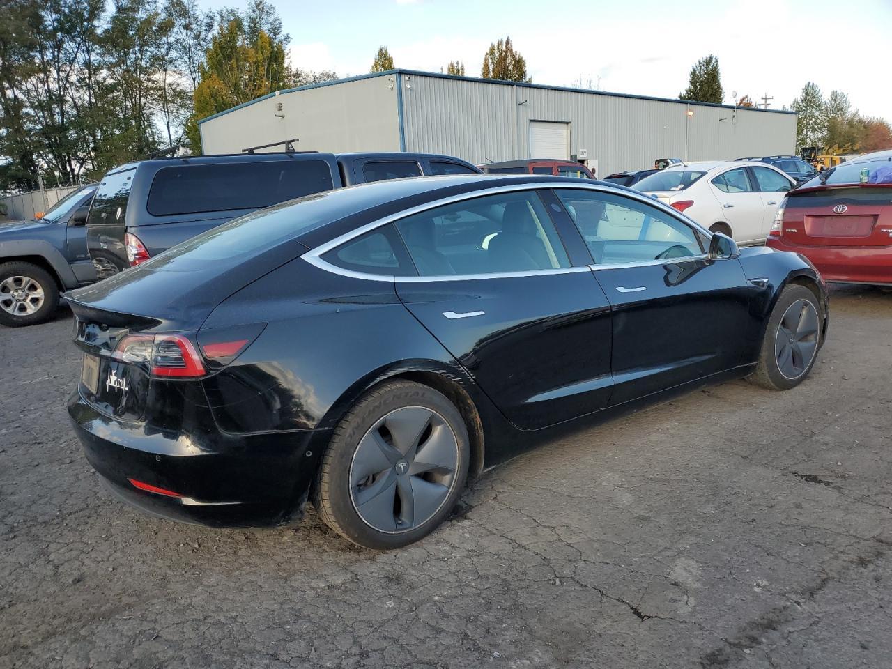 2019 Tesla Model 3 - Image 3