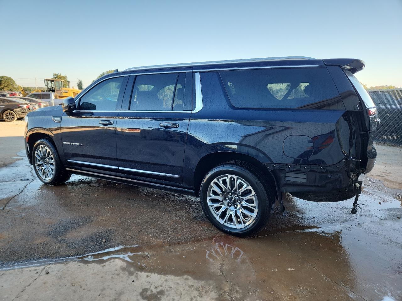 2024 GMC Yukon Xl Denali Ultimate - Фото 2