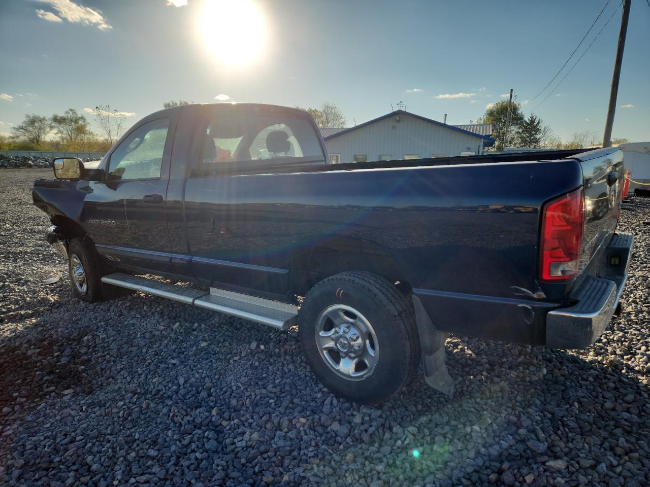 2005 Dodge Ram 2500 St - Фото 2