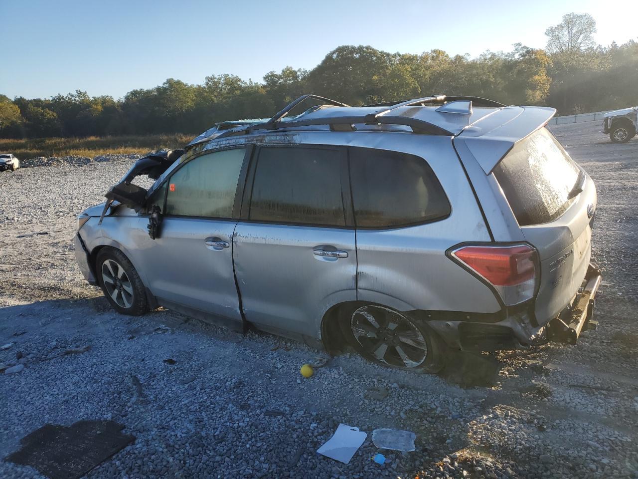 2018 Subaru Forester 2.5I Premium - Фото 2