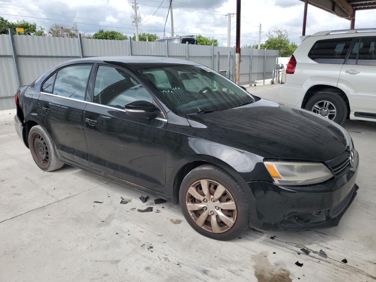2013 Volkswagen Jetta Se - Image 4
