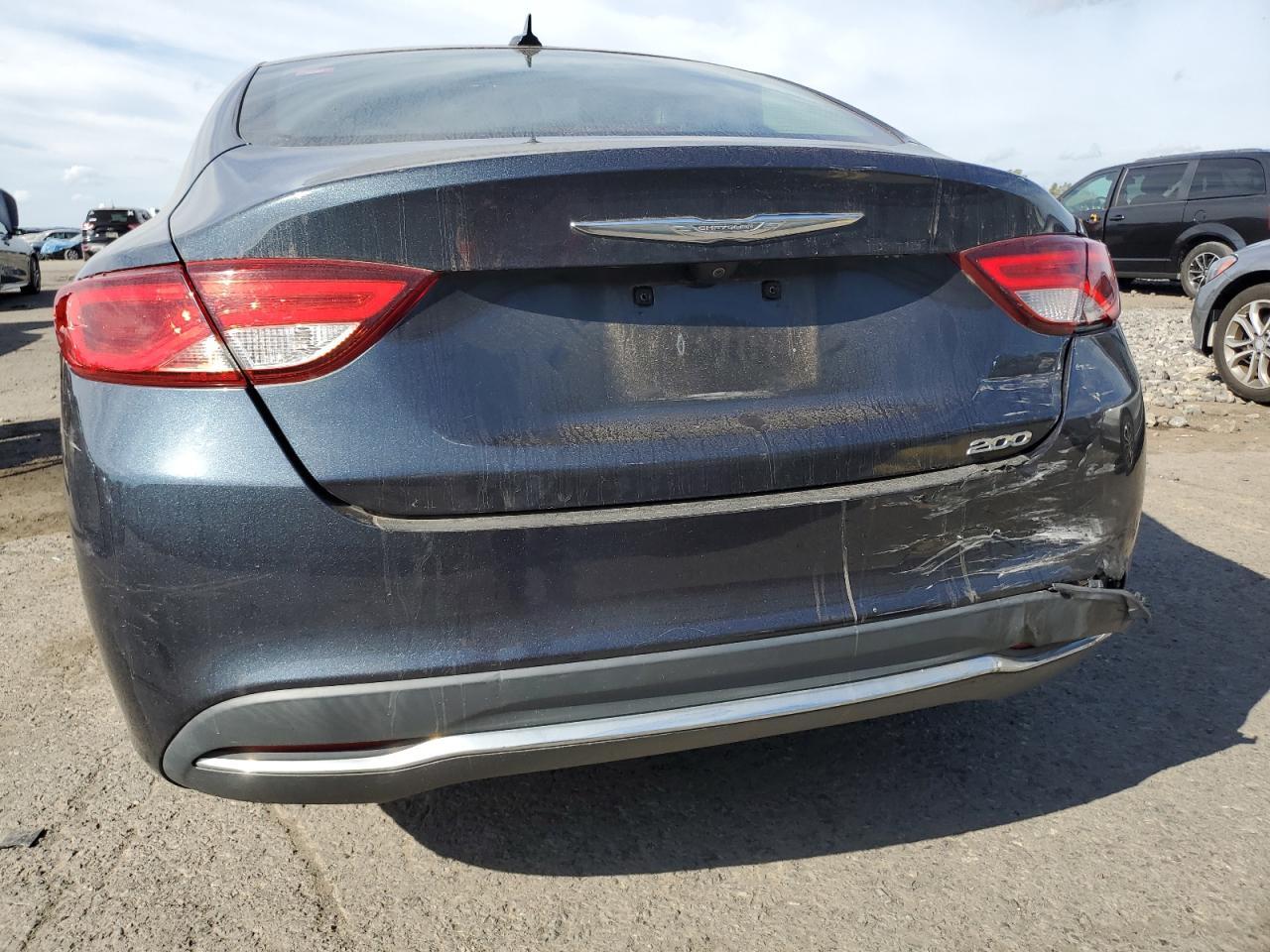 2017 Chrysler 200 Limited - Фото 6