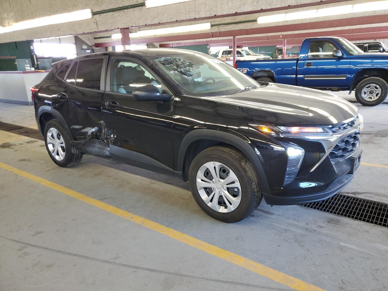 2024 Chevrolet Trax Ls - Фото 4