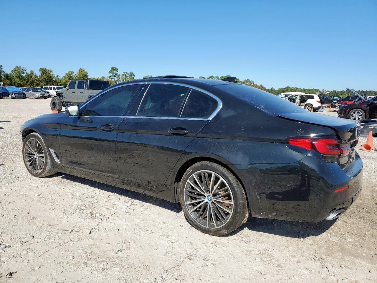 2023 BMW 530E - Image 2