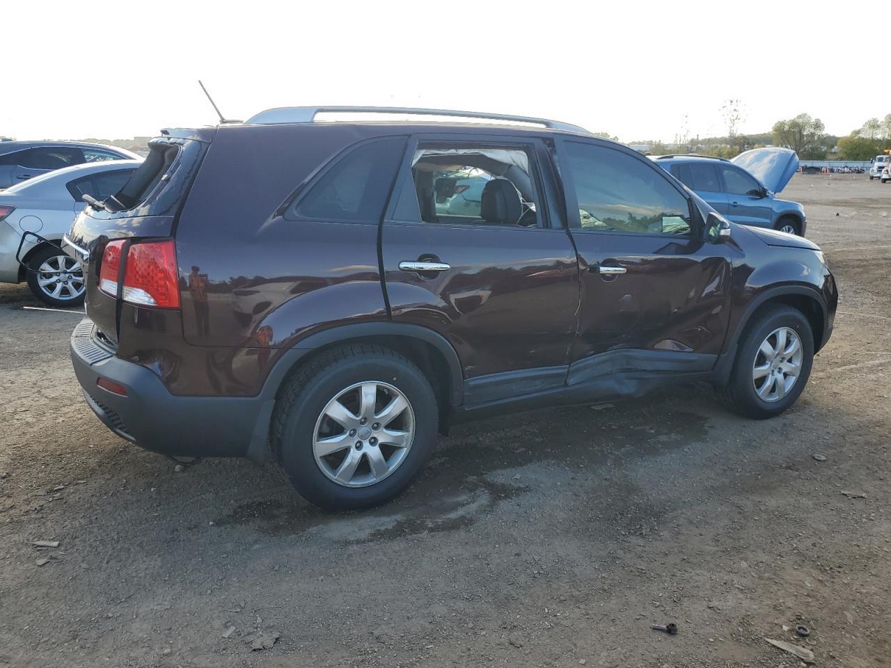 2012 Kia Sorento Base - Image 3