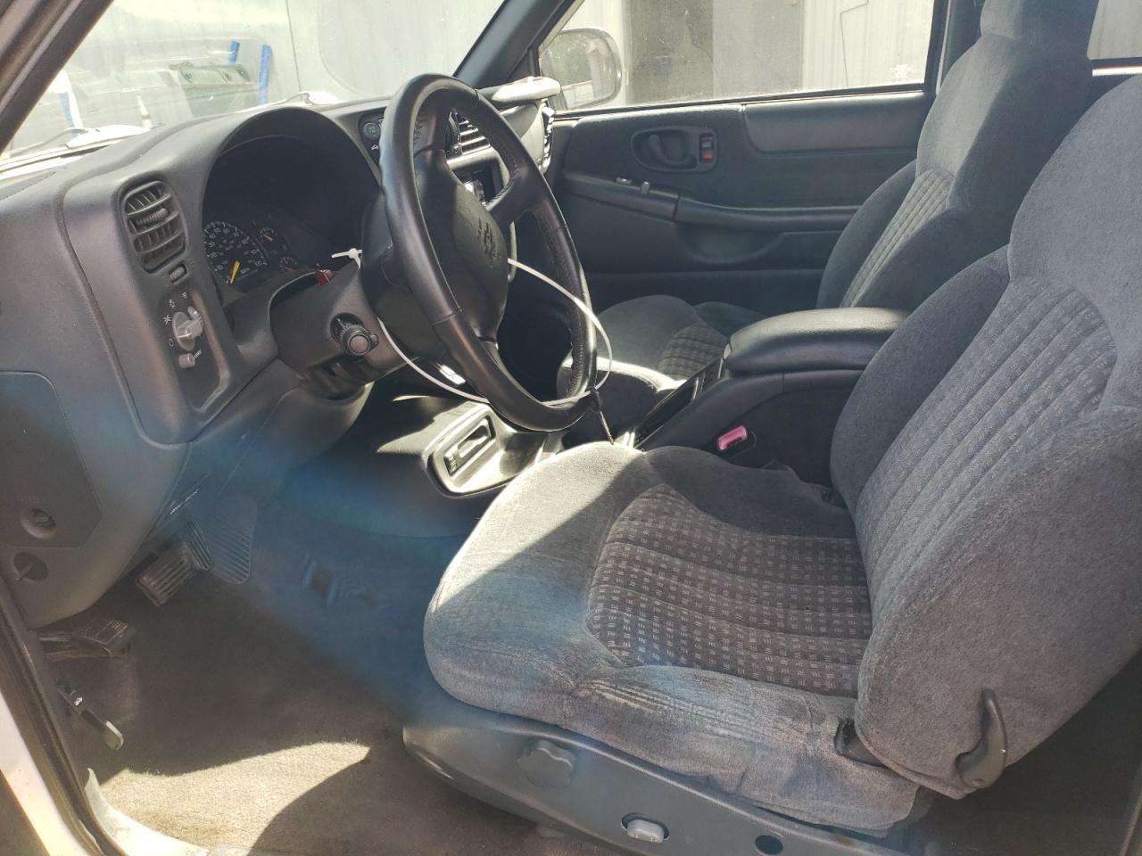 1999 Chevrolet Blazer - Image 7