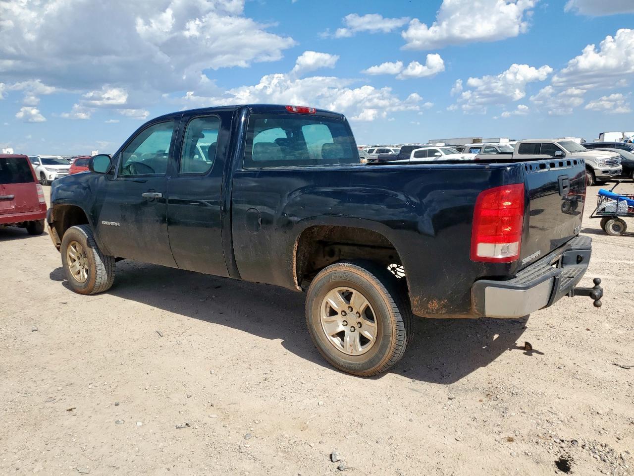2011 GMC Sierra - Фото 2