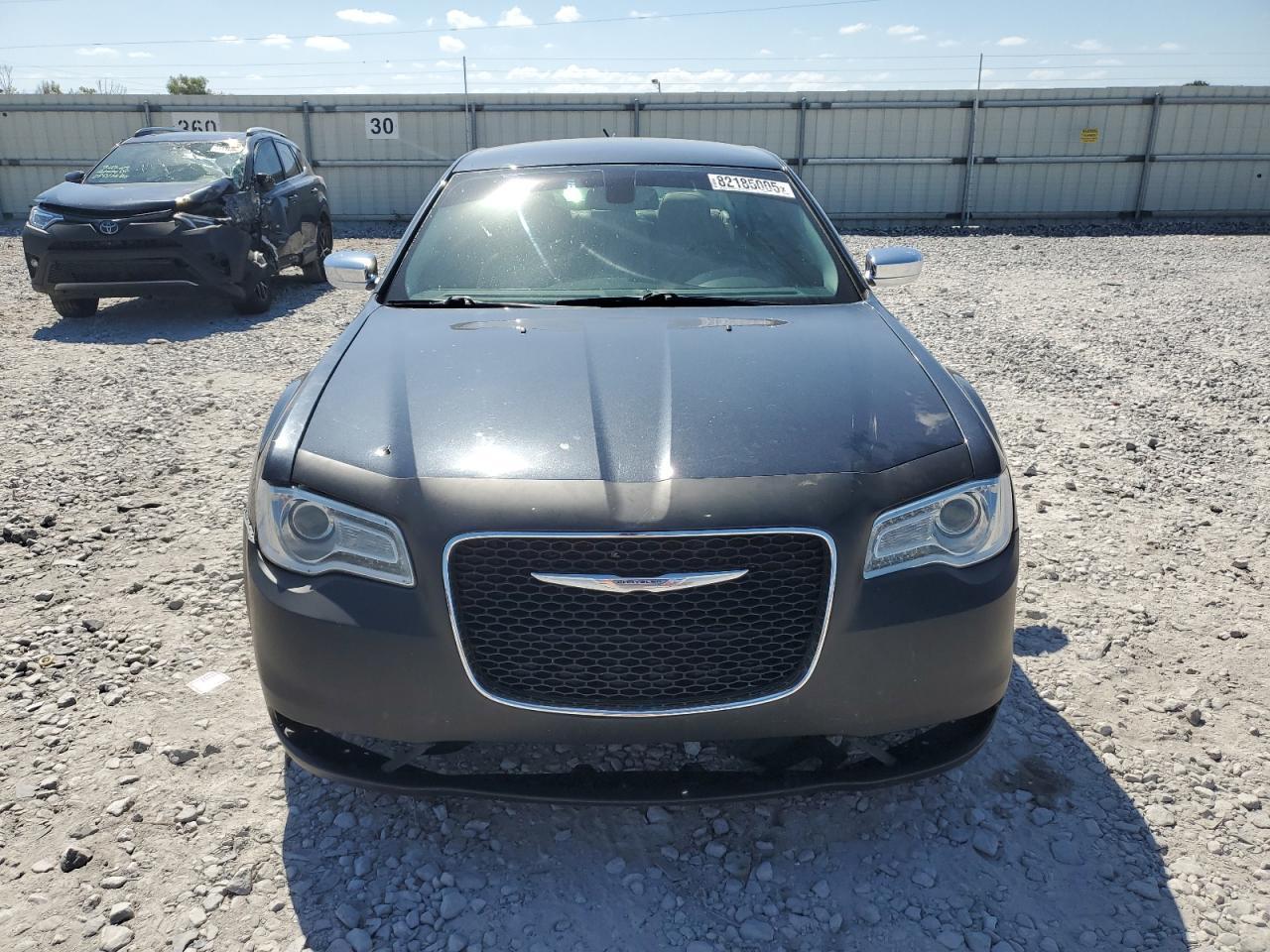 2018 Chrysler 300 Limited - Фото 5