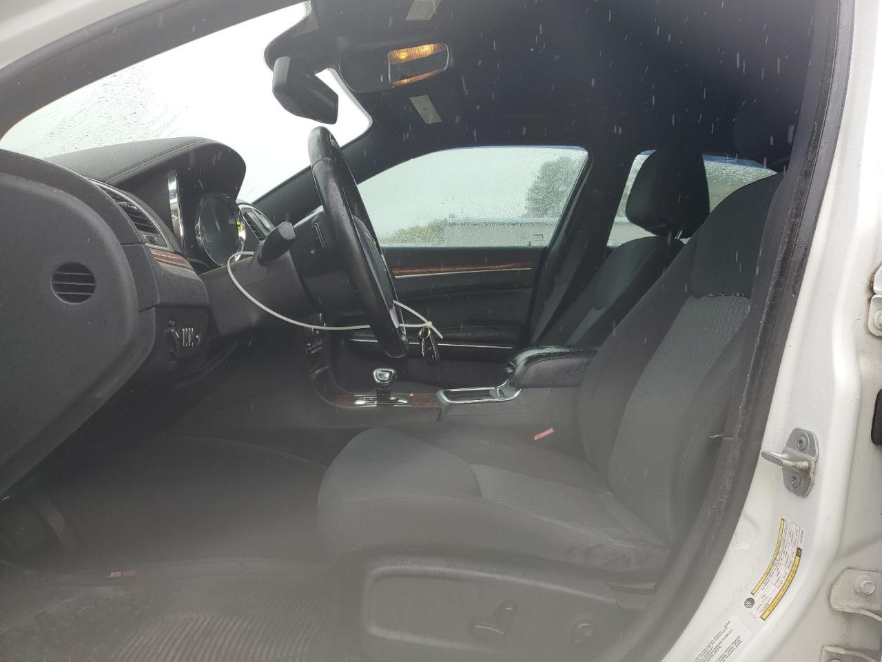 2012 Chrysler 300 - Фото 7