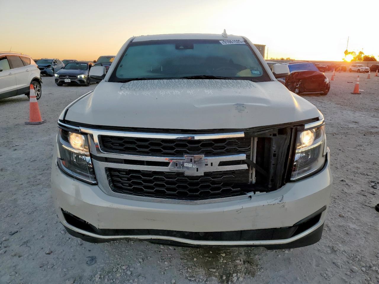 2015 Chevrolet Suburban C1500 Lt - Image 5