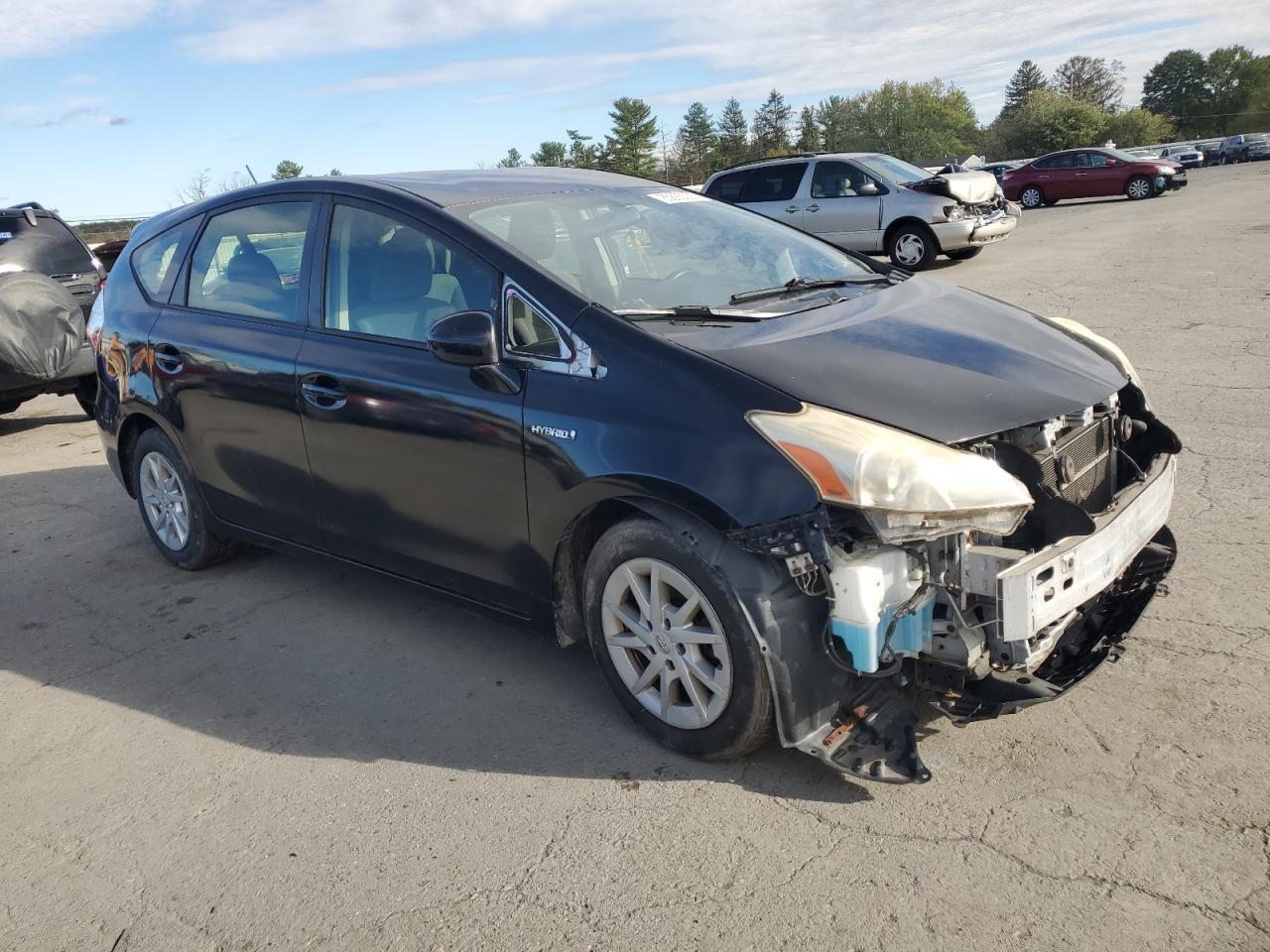 2014 Toyota Prius V - Image 4