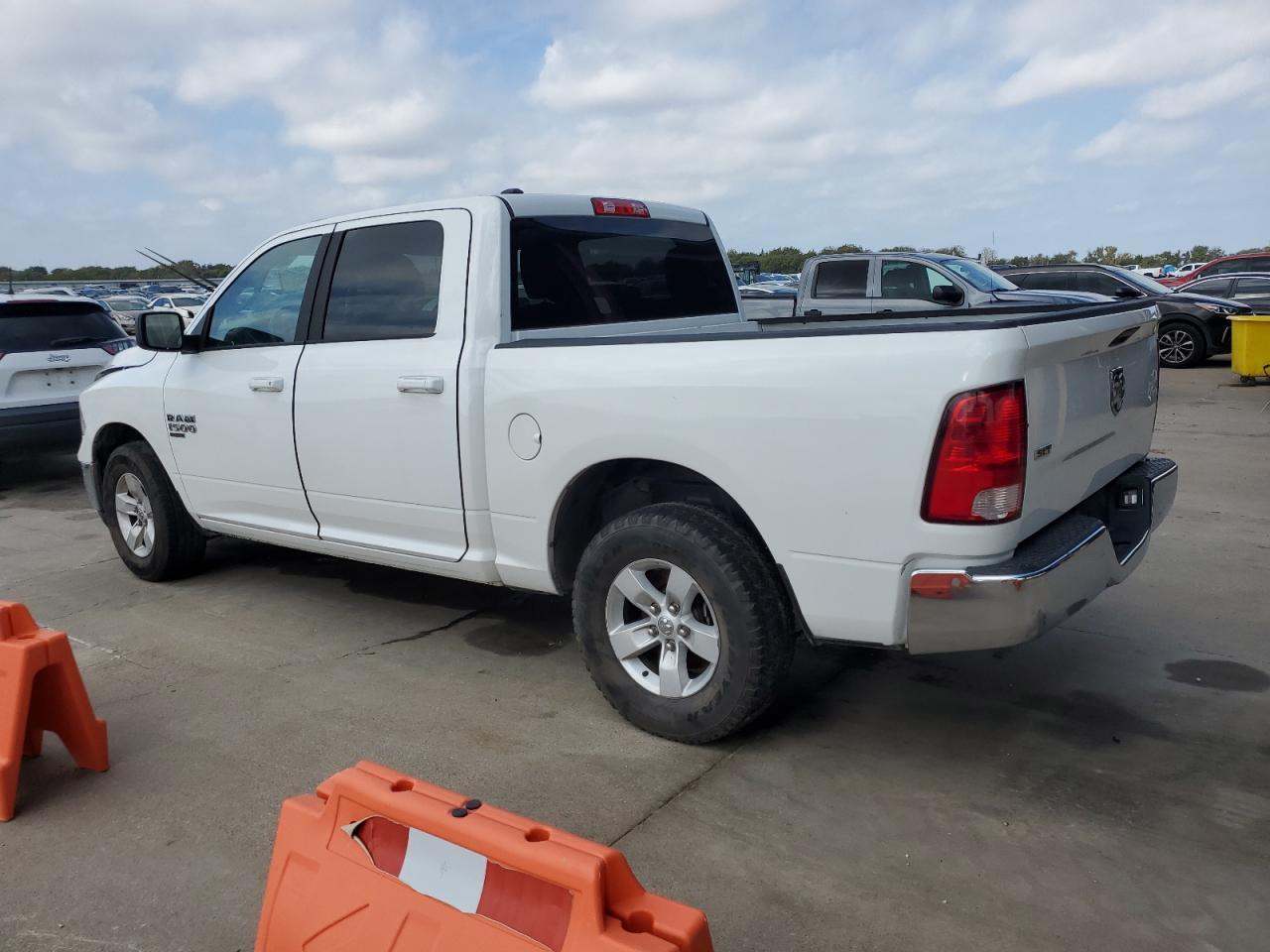 2021 Ram 1500 Classic Slt - Фото 2