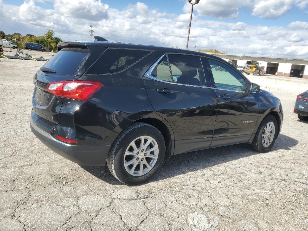 2018 Chevrolet Equinox Lt - Image 3