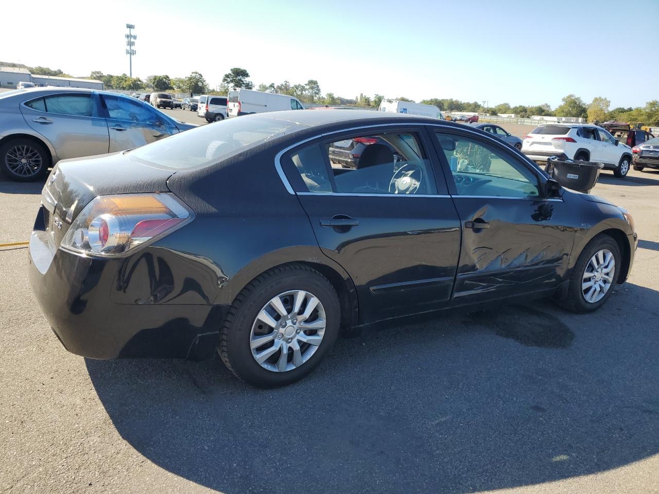 2012 Nissan Altima Base - Фото 3
