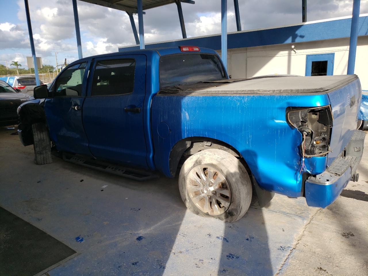 2011 Toyota Tundra Crewmax Limited - Фото 2