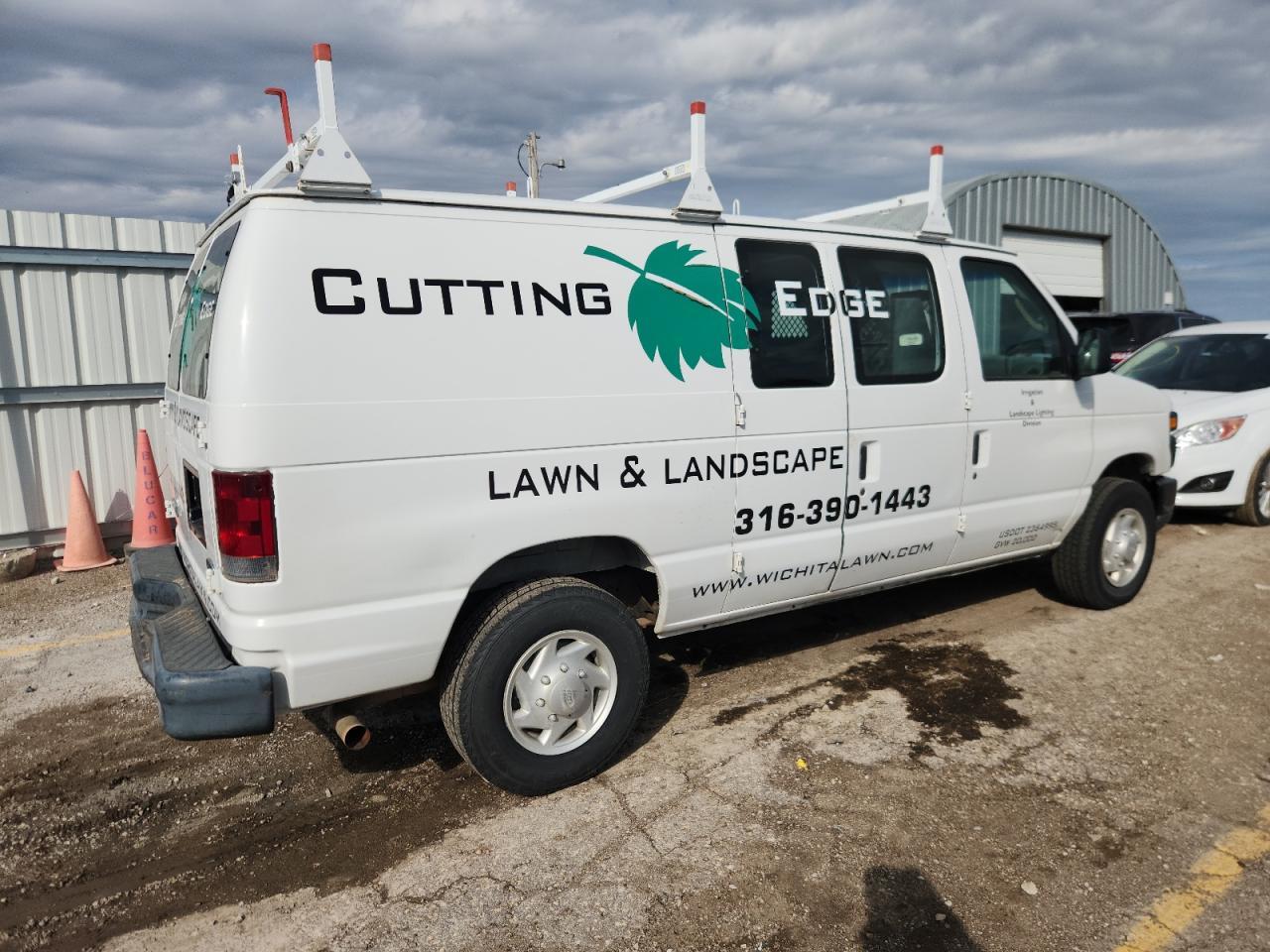 2008 Ford Econoline E250 Van - Фото 3
