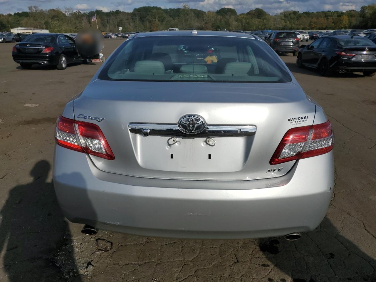 2010 Toyota Camry Se - Image 6